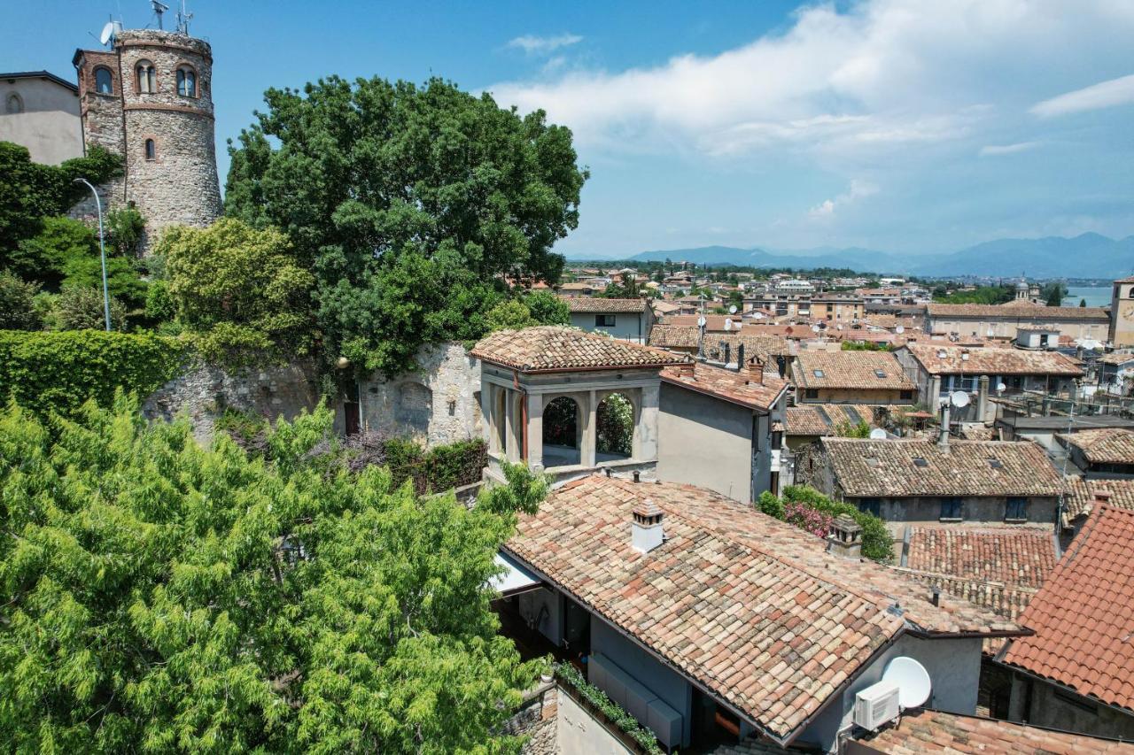 Steps From The - Charme In The Inner Desenzano del Garda