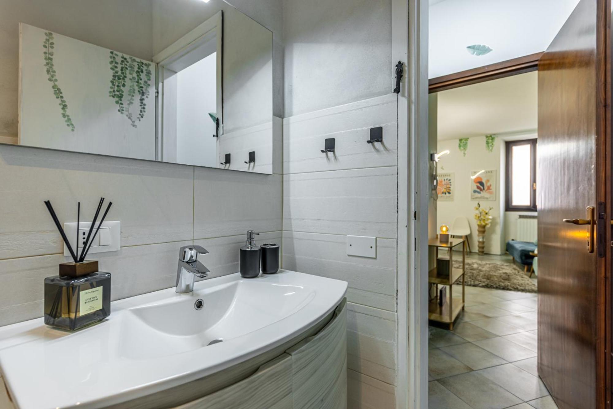 Appartement Steps From The - Charme In The Inner Desenzano del Garda