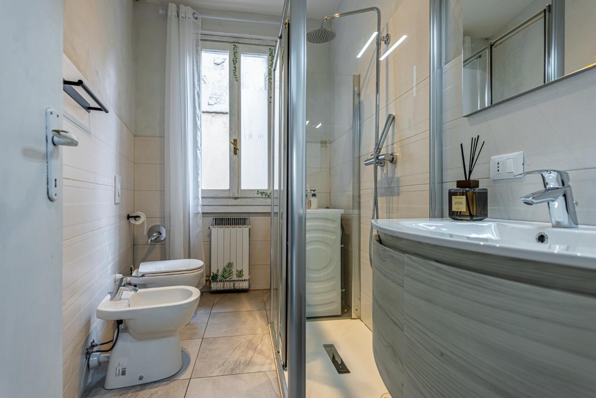Steps From The - Charme In The Inner Appartement *